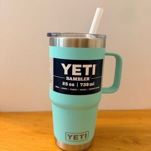 YETI Rambler 42 oz Straw Mug, Vacuum Insulated, Stainless Steel, Seafoam